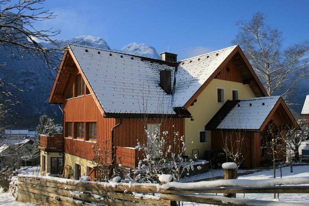 Haus Hepi Hotel Obertraun Luaran gambar